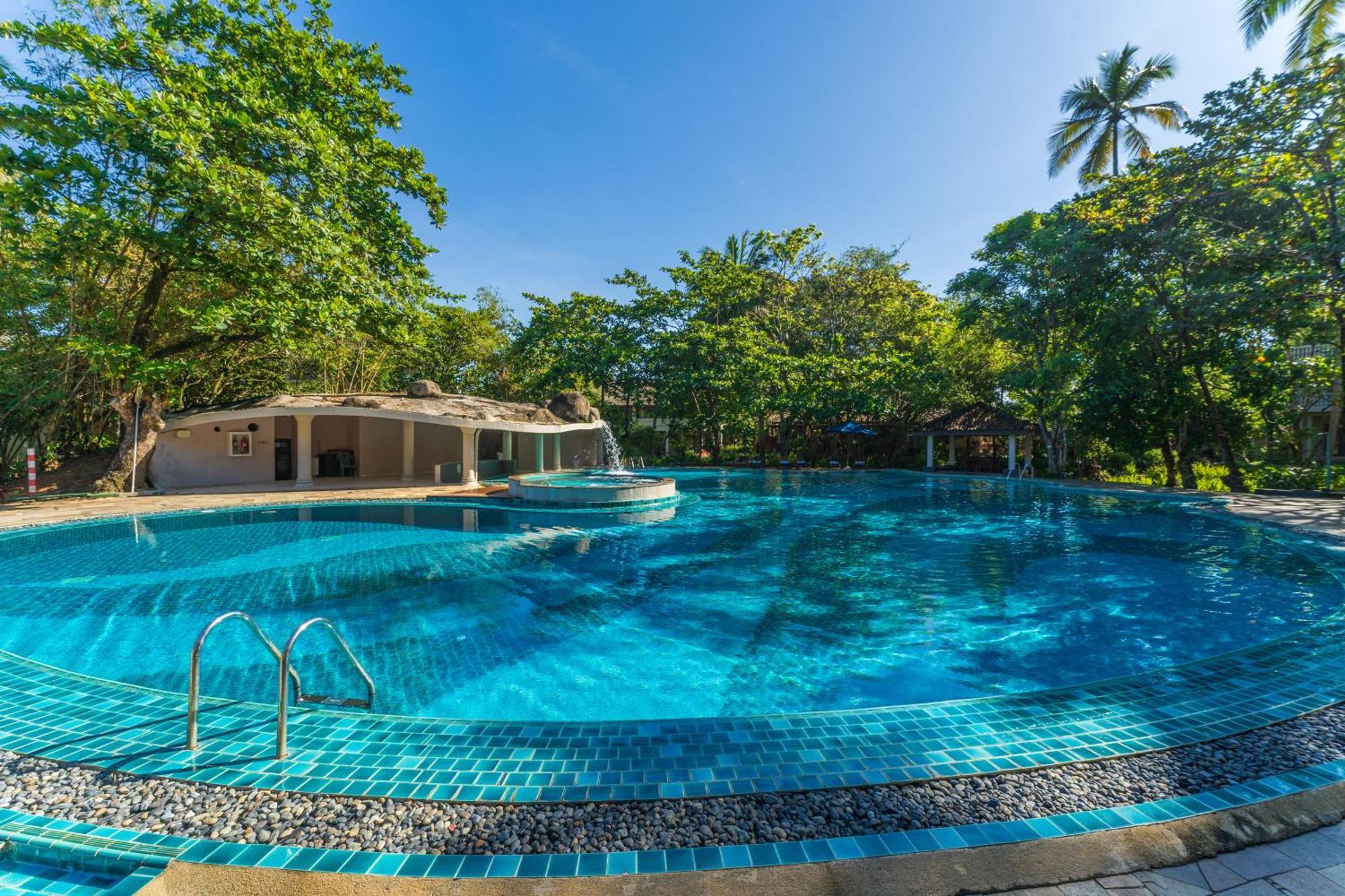Siddhalepa Ayurveda Resort - All Meals, Ayurveda Treatment And Yoga Wadduwa Exterior foto